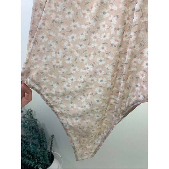 Gilly Hicks Hollister Nude Sheer Floral Body Size L - Picture 8 of 10
